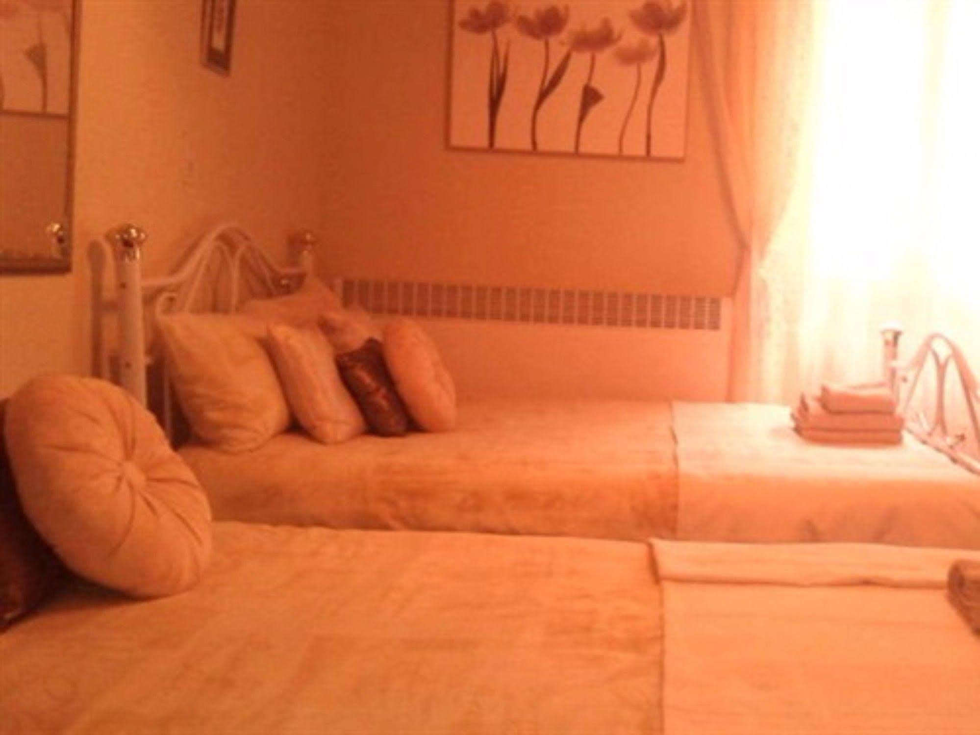 Sunset House Chambres De Hotes Magnac-Laval Luaran gambar